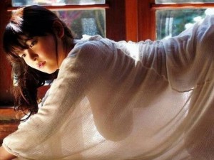 AVHD101 爆乳れし 日本美少女的迷人魅力，完美身材尽收眼底