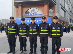 男武警私秘 Gay 网站的高品质军警服装和装备定制服务