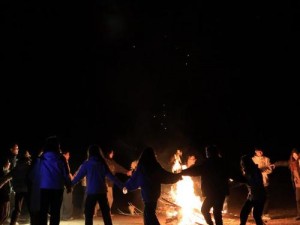 斗破沙城篝火晚会：星辰照耀下的热血盛宴，探索奇幻世界的入场券