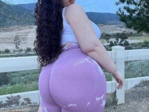 ass亚洲美女裸体BBw-亚洲美女裸体 BBW 的完美身材，你抵挡得住吗？