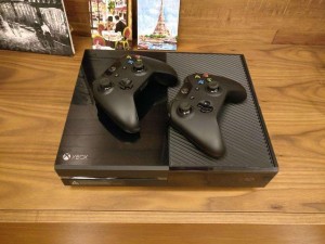 xbox one 是微软推出的一款家用游戏主机，可流畅播放高清影片