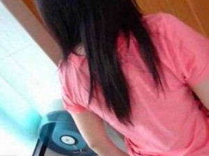 chinese偷窥toilet 美女沟：高清摄像头拍摄，实时记录美女私密时刻